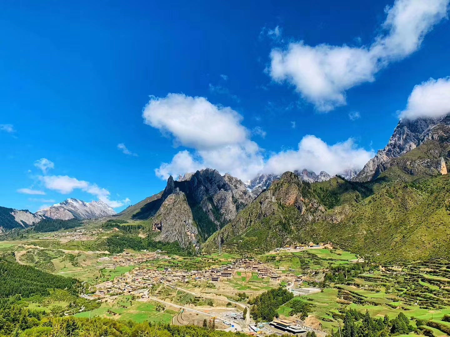 【甘南-九寨】九寨沟-黄龙-拉卜楞寺-郎木寺-扎尕那-九曲黄河一湾-若尔盖花湖7日游